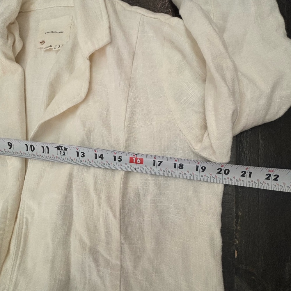 Linen Tulip Blazer by Anthropologie – Lightweight Linen Viscose Layer, Size 6 - Picture 10 of 14
